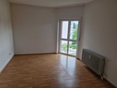 Schöne 4-Zimmerwohnung mit Balkon in Gaggenau