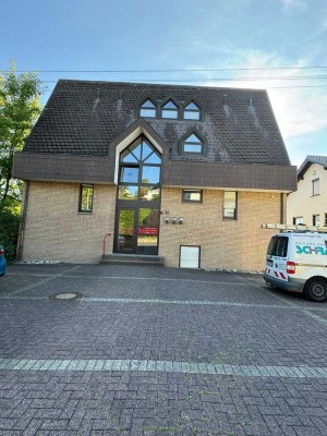 Schöne und gepflegte 2-Raum-Maisonette-Wohnung mit Balkon in Kreuztal