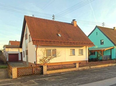 Vielseitiges Einfamilienhaus – 5 Schlafzimmer – Nebengebäude – Garten!