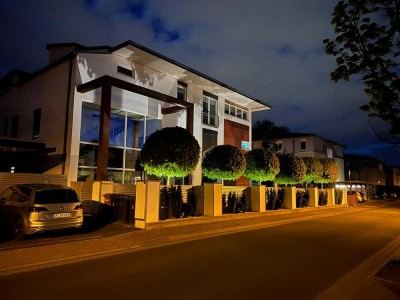 Exklusive Stadtvilla mit zwei Wohneinheiten, großem Grundstück und Premium-Ausstattung