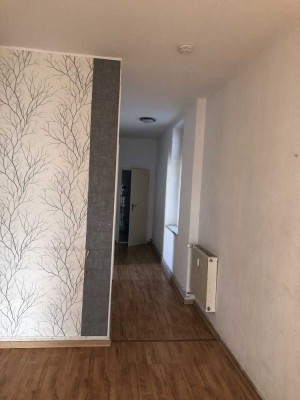 4 große helle Zimmer, 95 qm, große Wohnküche,  Wannenbad