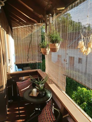 Helle 2-Zimmer-Wohnung mit Balkon in Saaldorf-Surheim