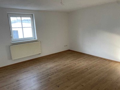 NEU! Liebenswerte Wohnung sucht netten Mieter ab 30+Jahre!