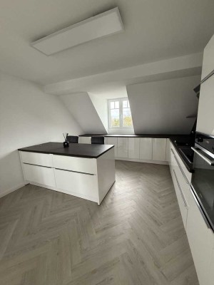 Luxuriöse Maisonette Wohnung im Herzen von Bredeney!