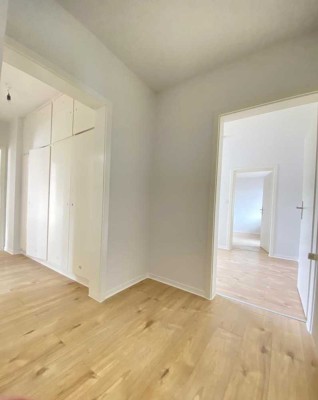 *** Top renoviert *** Wohnen wo andere Urlaub machen *** 3-Zimmer mit Balkon ***