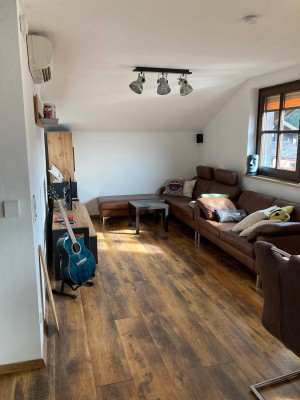 Sonnige 3 Zimmer Dachgeschosswohnung in Henndorf am Wallersee
