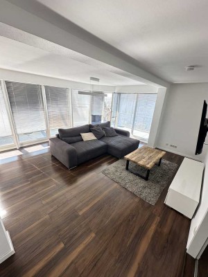Penthouse, über den Dächern von Unterbach