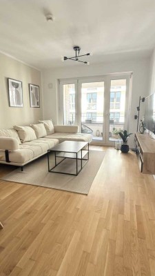 Kurze Untermiete: Moderne 2-Zimmer Wohnung mit Balkon in Frankfurt Ostend