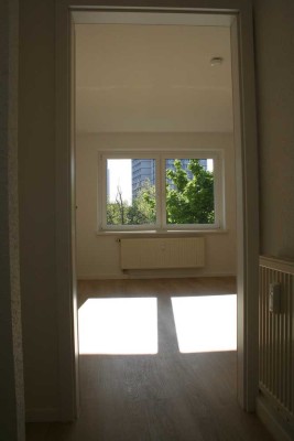 1-Raum Wohnung mit neuer EBK, Erstbezug nach umfassender Renovierung