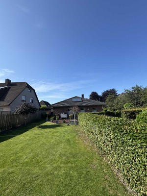 Preiswerter, modernisierter 4-Zimmer-Bungalow mit gehobener Innenausstattung und EBK in Edewecht