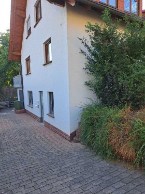 Schöne und modernisierte 1-Zimmer-Erdgeschosswohnung in Großheubach