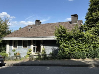 Lichtdurchflutetes 8-Zimmer-Einfamilienhaus mit traumhafter Aussicht in Grüne