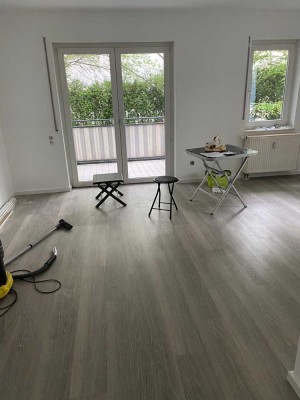3 Zimmer Erdgeschosswohnung mit Balkon in Wiesbaden-Erbenheim