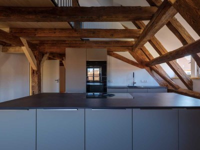 Aach - DG - wundervolle helle Denkmalgeschützte 4,5-Zimmer-Wohnung