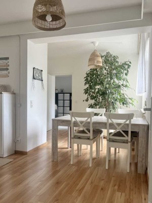 Große 3-Zimmer-Wohnung in ruhiger Wohnlage | Nahe U-Bahn | Süd-Loggia