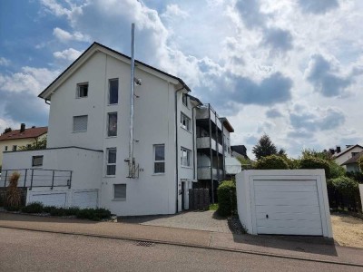 Schöne 2,5-Zimmer-Wohnung mit separatem Eingang & eigenem Gartenanteil in bester Wohnlage von Aalen