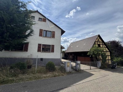 Seltene Chance: Großzügiges Zweifamilienhaus mit Nebengebäude & Traumgrundstück – Provisionsfrei!