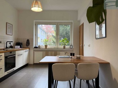 Sanierte zentrale, helle u. ruhige Altbauwohnung ca. 65 m² im 1.OG mit Balkon