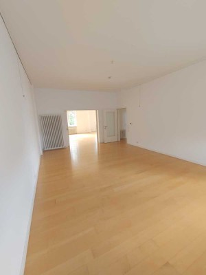 Repräsentative 215 m² Wohnung in TOP Lage