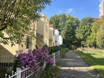 Bezugsfertig! Frisch saniertes Reihenhaus in ruhiger Lage von Frankfurt-Bonames | Nahe U-Bahn