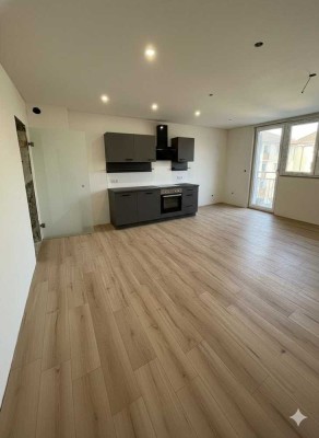 Modernes Studio mit Balkon - Erstbezug nach Kernsanierung