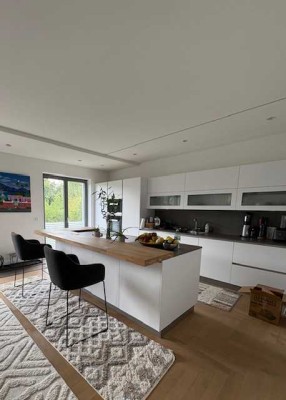 NÄHE ISD - SCHOOL KAISERSWERTH - MODERNE HELLE WOHNUNG MIT EINBAUKÜCHE