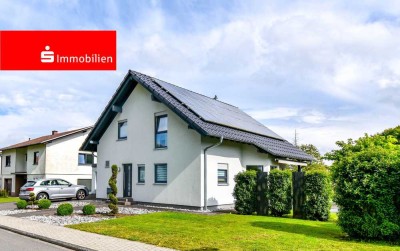 Einfamilienhaus in idyllischer Ortsrandlage mit großem Garten und Doppelgarage in Bellingen.