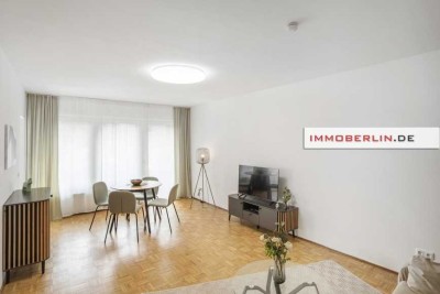 IMMOBERLIN.DE - Beliebte Lage: Hochwertig sanierte & möblierte Wohnung mit Loggia