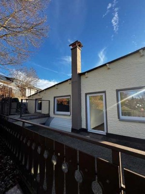 Große renovierte 5 Zimmer Wohnung im 1.OG mit neuer EBK, Balkon sowie Einzelgarage in Calw- Heumaden