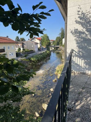 Geräumige 3-Zimmer-Wohnung im Zentrum von Prien zu vermieten