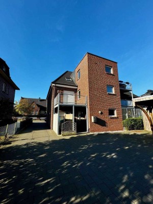 Helle 2-Zi-Wohnung mit großem Balkon zu vermieten