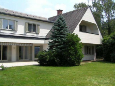 Gepflegte Villa für gehobene Ansprüche am Rosenberg.