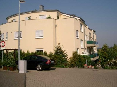 Modernes, helles Apartment mit Dachterrasse in zentraler Wohnlage
