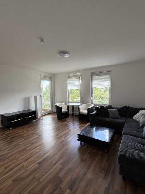 Schöne möblierte Wohnung mit Balkon