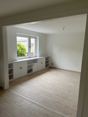 Neu sanierte 3-Zimmer Wohnung im Erdgeschoss