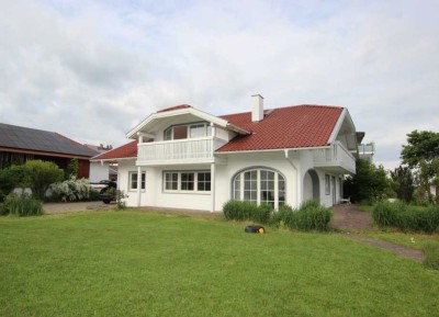 Exklusive Villa in zentraler jedoch ruhiger Lage mit Fernblick - Bergblick - 685