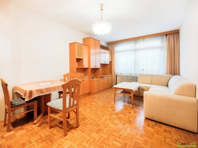 Zentrale 2-Zimmer-Wohnung mit Balkon in Fürstenfeld. - Möbliert und mit Top-Infrastruktur.