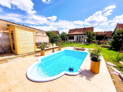 modernisierte Haushälfte mit Pool und Saunahaus in ruhiger Lage von Neustrelitz