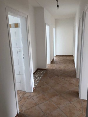 4-Zimmer-Wohnung mit Balkon und Einbauküche in Dachau