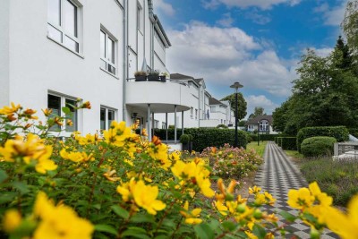 Westliche-Höhe: Stilvolle 3-Zi.-Whg. mit 2 Balkonen & 2 TG-Stellplätzen