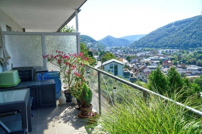 Sonniger Blick auf das Lahntal - sehr schöne Etagenwohnung mit Aufzug und Südbalkon