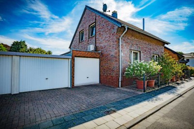 Freistehendes Einfamilienhaus mit Garage und Garten in Elsdorf