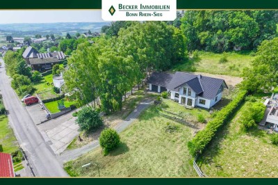 Modernes Einfamilienhaus mit Doppelgarage auf großem Grundstück in ruhiger Lage von Overath-Federath