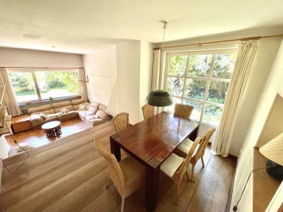 Großzügiges Haus mit schönem Garten sucht neue Familie