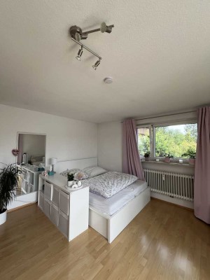 Helle und geräumige 1,5- Zimmer Wohnung nahe Uni und Klinikum