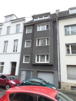 -- DEUTZ -- gemütliche 1,5 Zim. Whg. mit Terrasse -- bitte auch "Sonstiges" lesen --