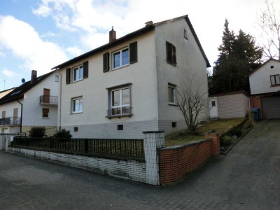 Groß-Bieberau! **2 Familienhaus mit großem Garten und frisch renovierter freier EG-Wohnung**