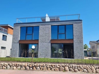 Top Lage DHH 128 m²  mit Dachterrasse und Schleiblick