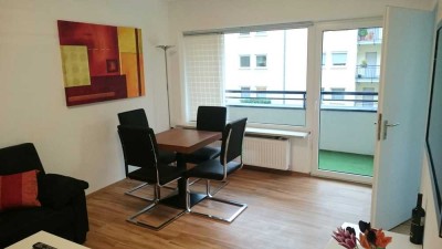 Hochwertiges, geschmackvolle, neuwertige 2-Zimm-Wohnung mit geh. Innenausstattung mit Balkon und EBK