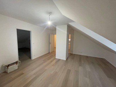 Total sanierte 2 Zimmer Wohnung